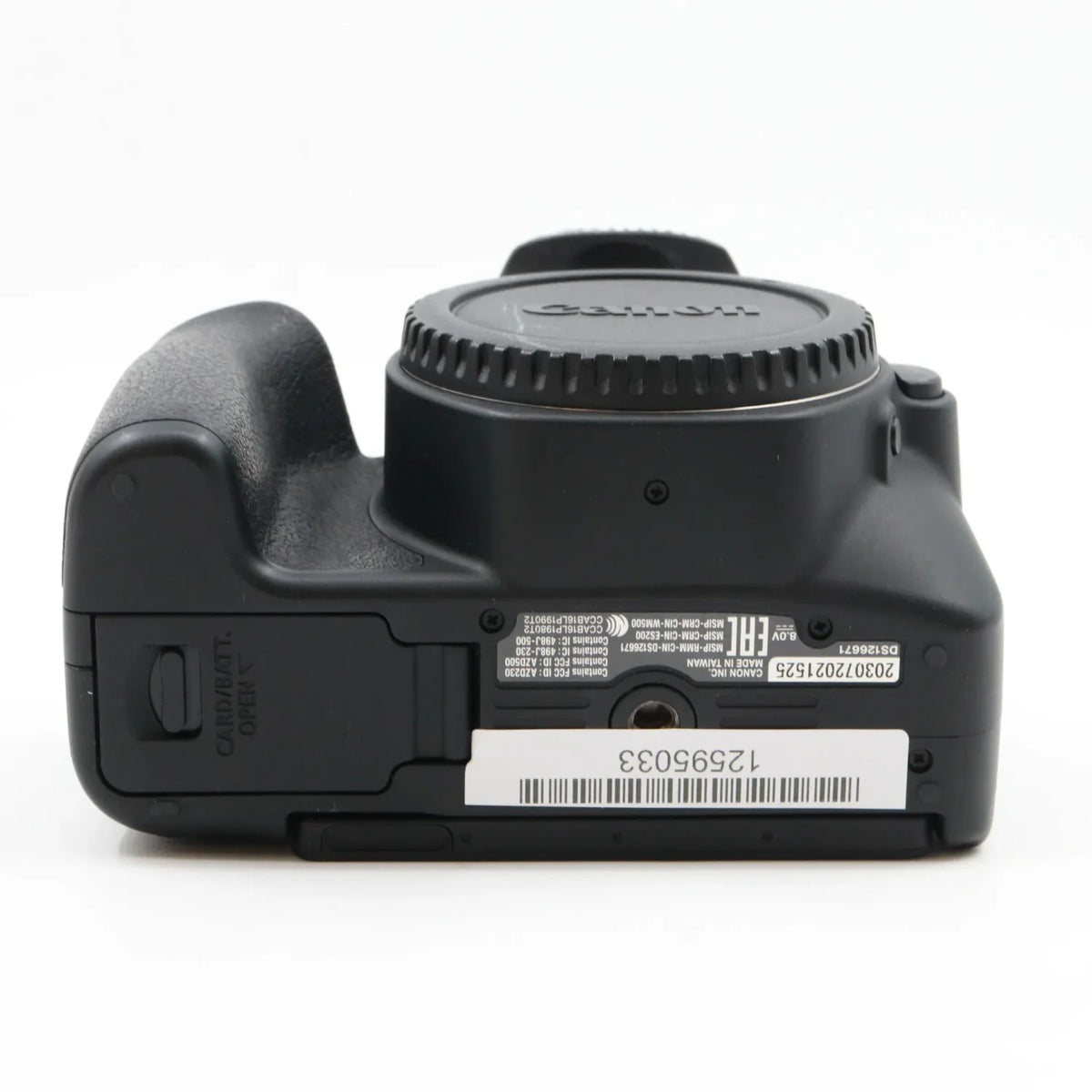 Canon EOS 200D body used