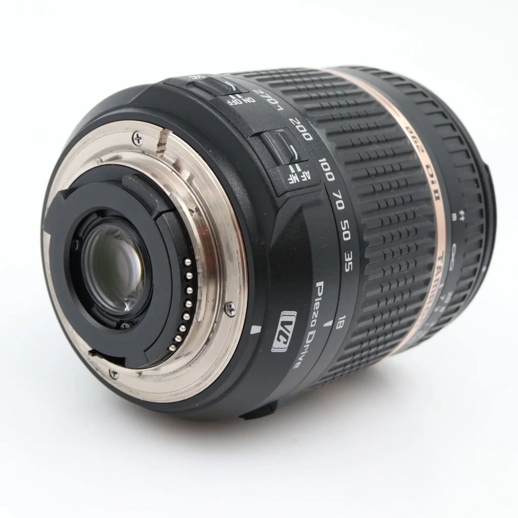 Tamron 18-270mm f/3.5-6.3 VC Di II PZD Nikon usato