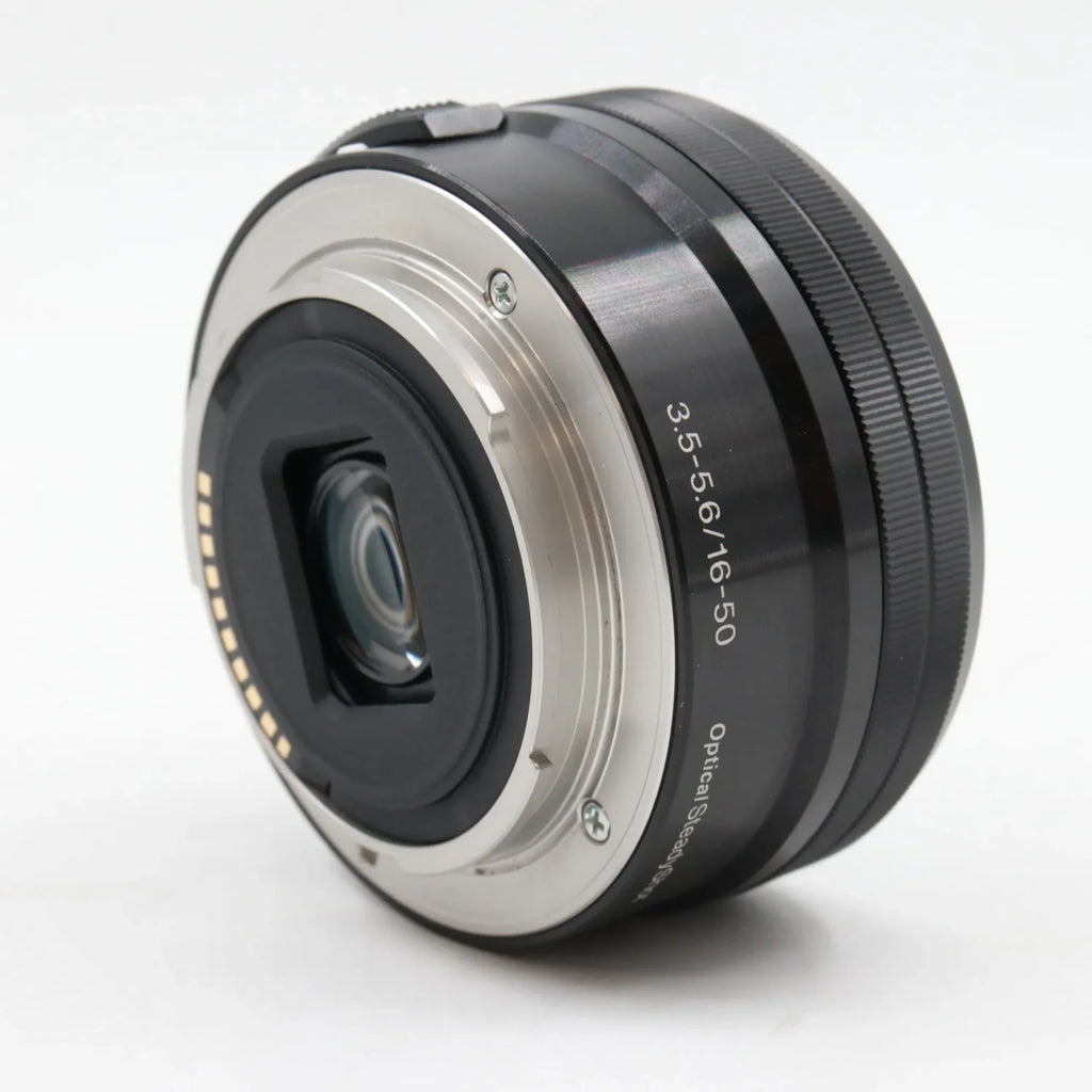 Sony E 16-50mm f/3.5-5.6 PZ OSS tweedehands