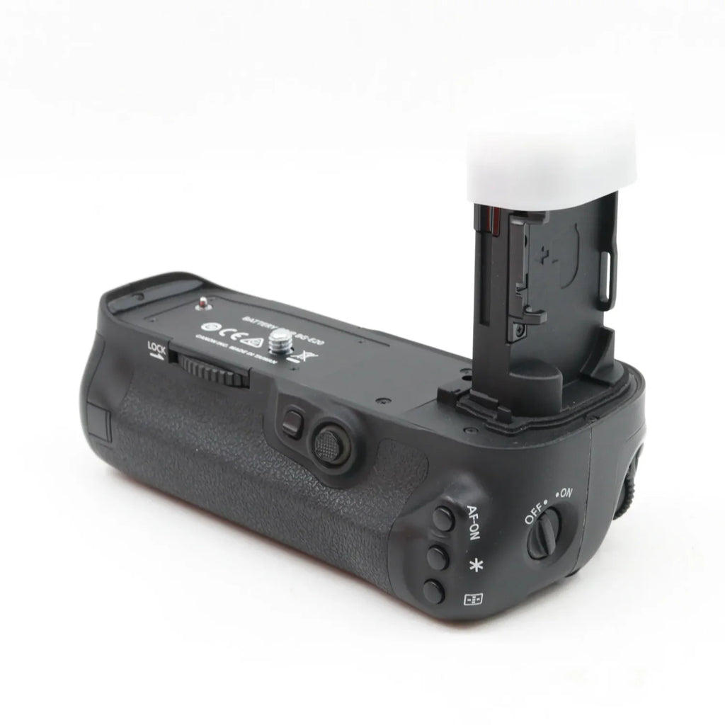 Canon BG-E20 batterygrip used