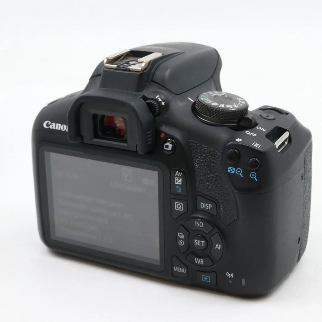 Canon EOS 2000D