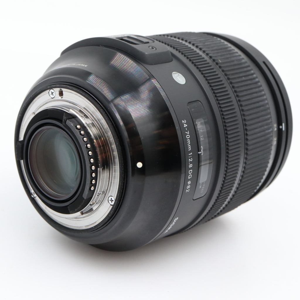 Sigma 24-70mm f/2.8 DG OS HSM Art Nikon FX tweedehands