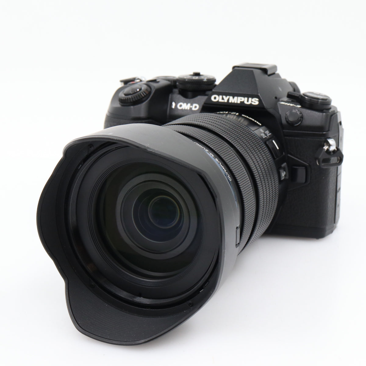 Olympus OM-D E-M1 Mark II + M.Zuiko Digital ED 12-100mm f/4.0 PRO tweedehands