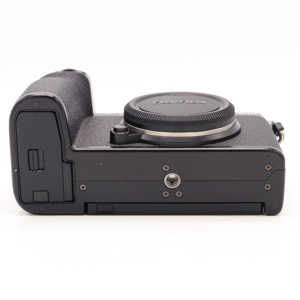 Fujifilm X-S10 body used